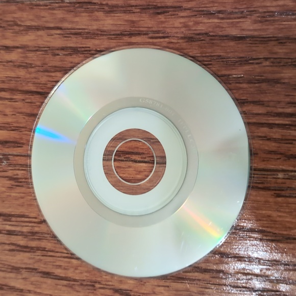 Intel Solid-State Drive Installation Guide CD - Picture 2 of 2